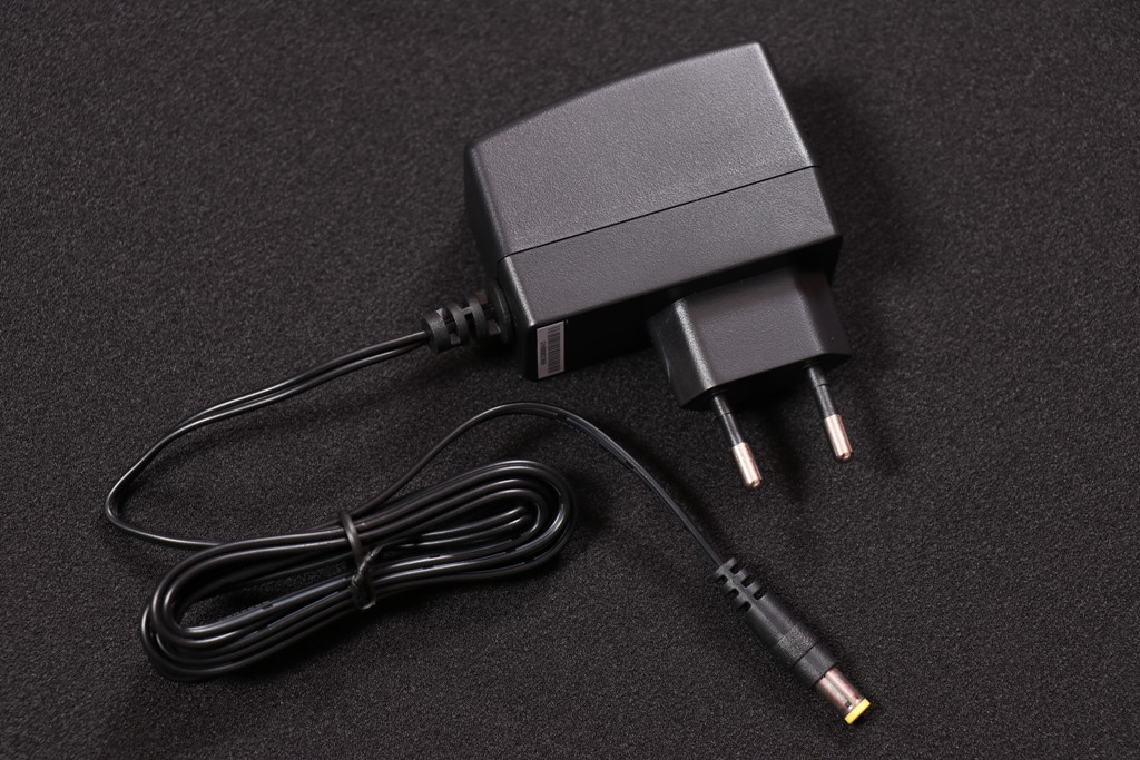 12V 1A AC/DC Power Adapter-EE1020-BC3R2 - Image 3