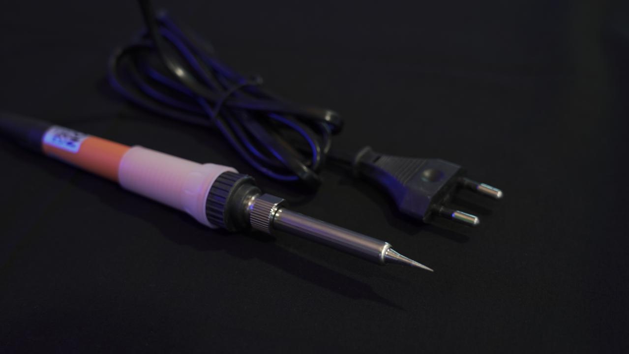 SOLDERING IRON 17W- KOOCU V900