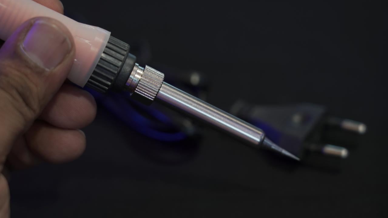 SOLDERING IRON 17W- KOOCU V900 - Image 2