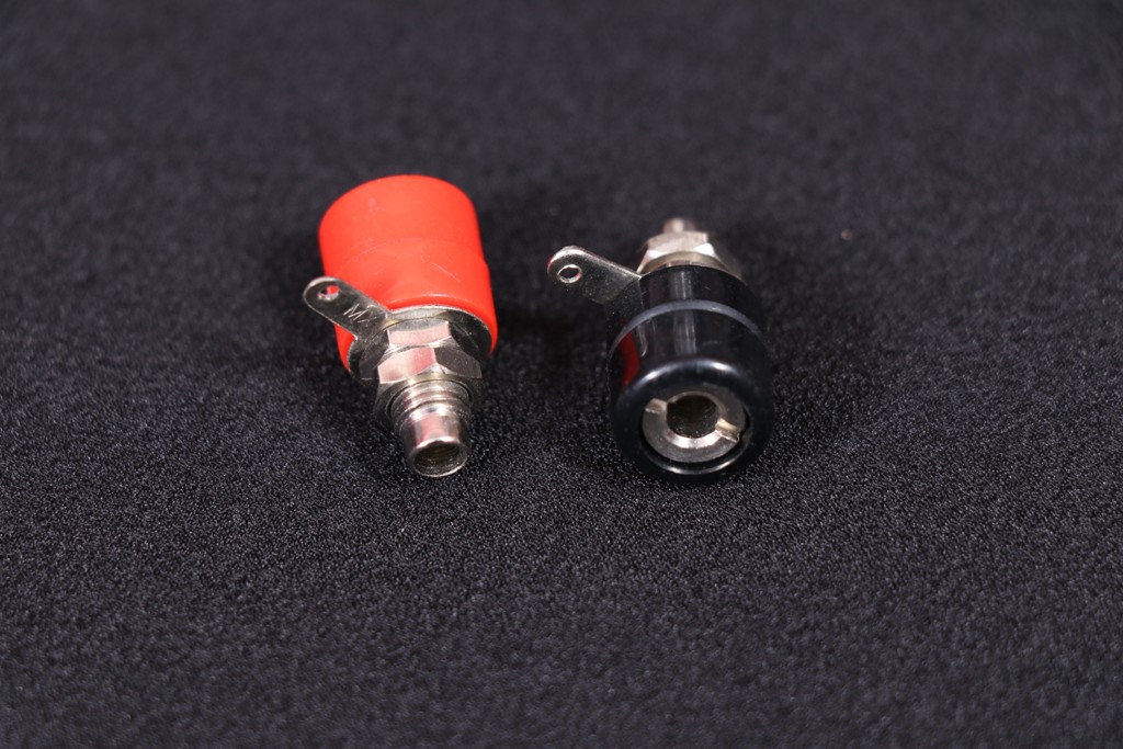 Banana Plug Socket 4mm Pair (Black & Red)