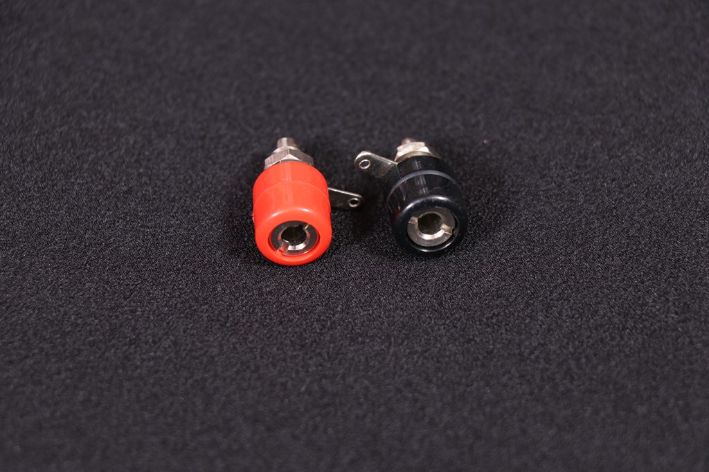 Banana Plug Socket 4mm Pair (Black & Red) - Image 2